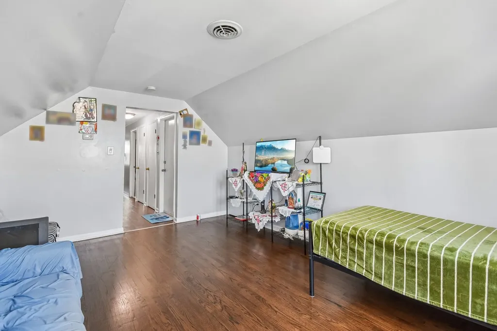 5011 South Kilbourn Avenue Chicago IL 60632