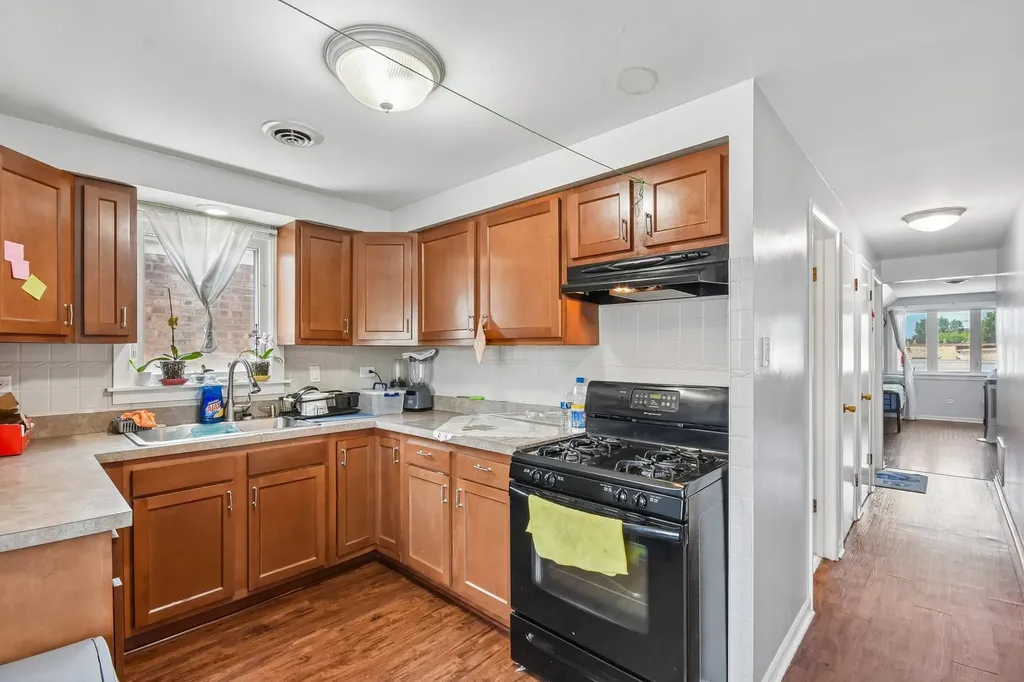 5011 South Kilbourn Avenue Chicago IL 60632