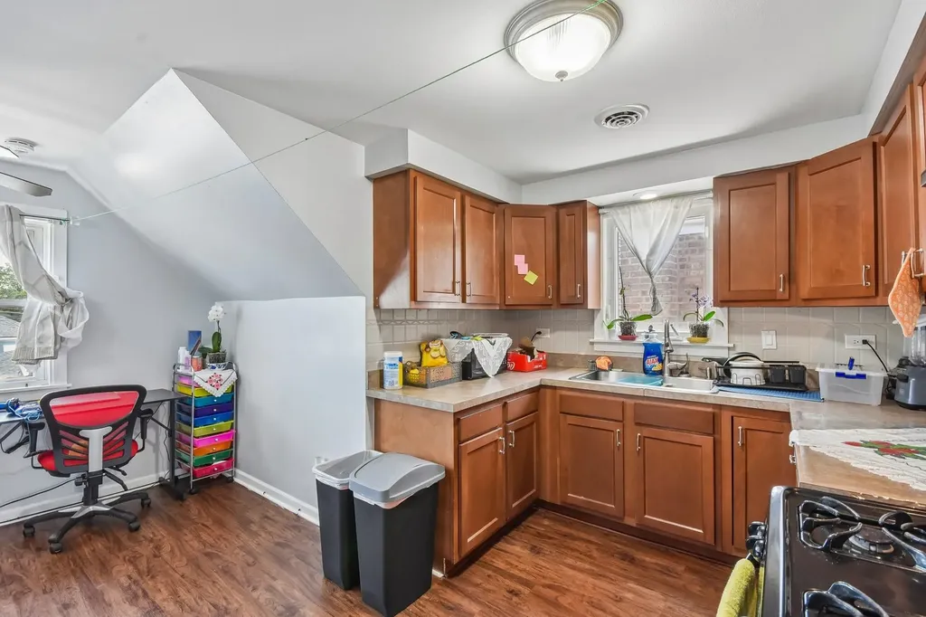5011 South Kilbourn Avenue Chicago IL 60632