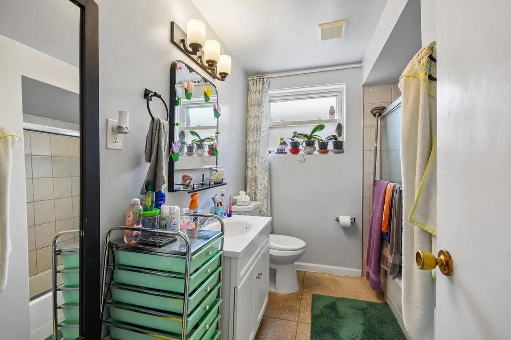 5011 South Kilbourn Avenue Chicago IL 60632