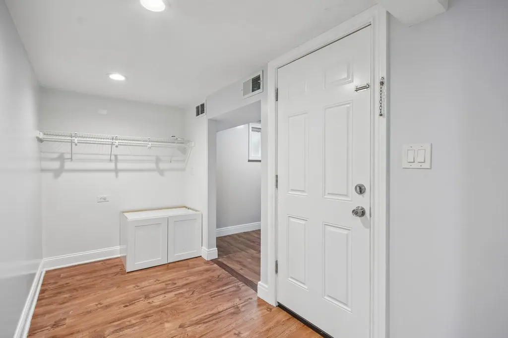 5011 South Kilbourn Avenue Chicago IL 60632