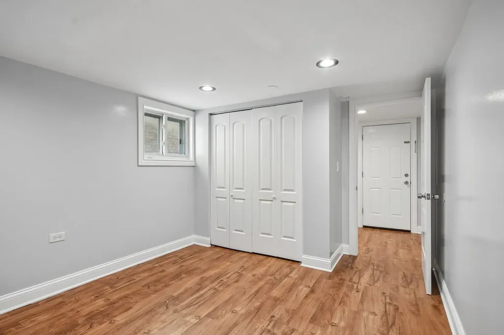 5011 South Kilbourn Avenue Chicago IL 60632