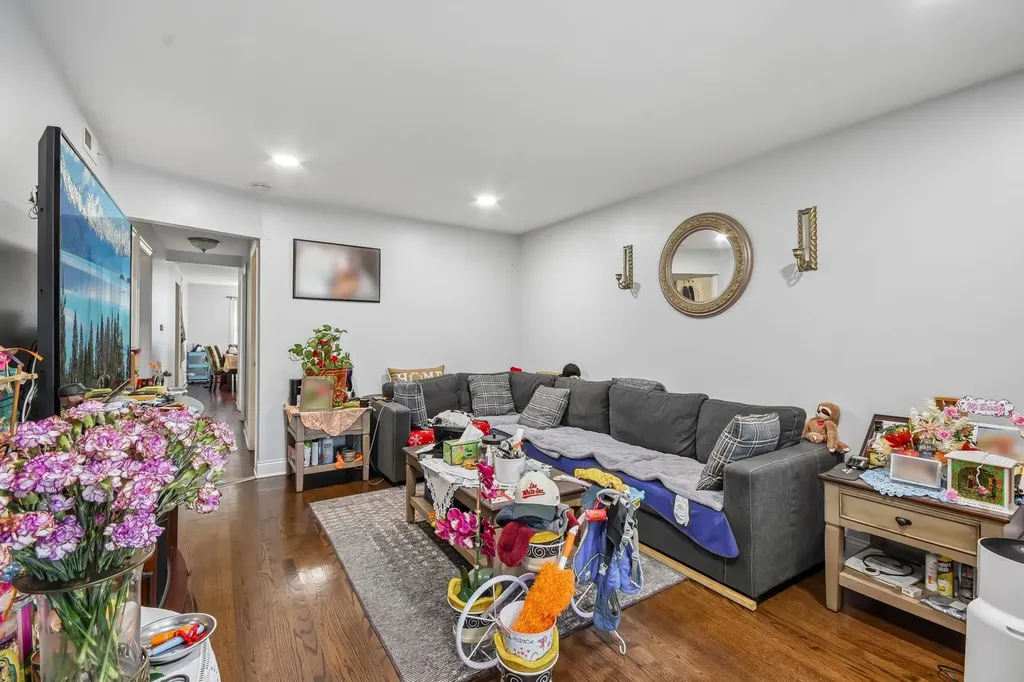 5011 South Kilbourn Avenue Chicago IL 60632