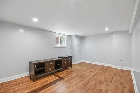 5011 South Kilbourn Avenue Chicago IL 60632