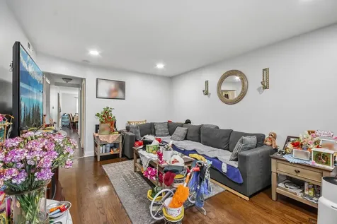 5011 South Kilbourn Avenue Chicago IL 60632