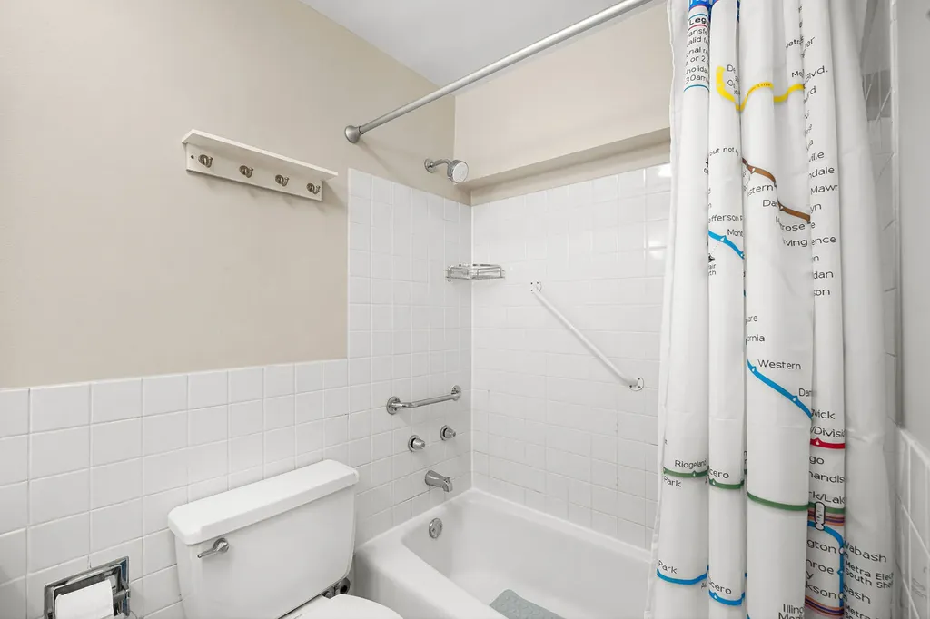 5455 North Sheridan Road Chicago IL 60640