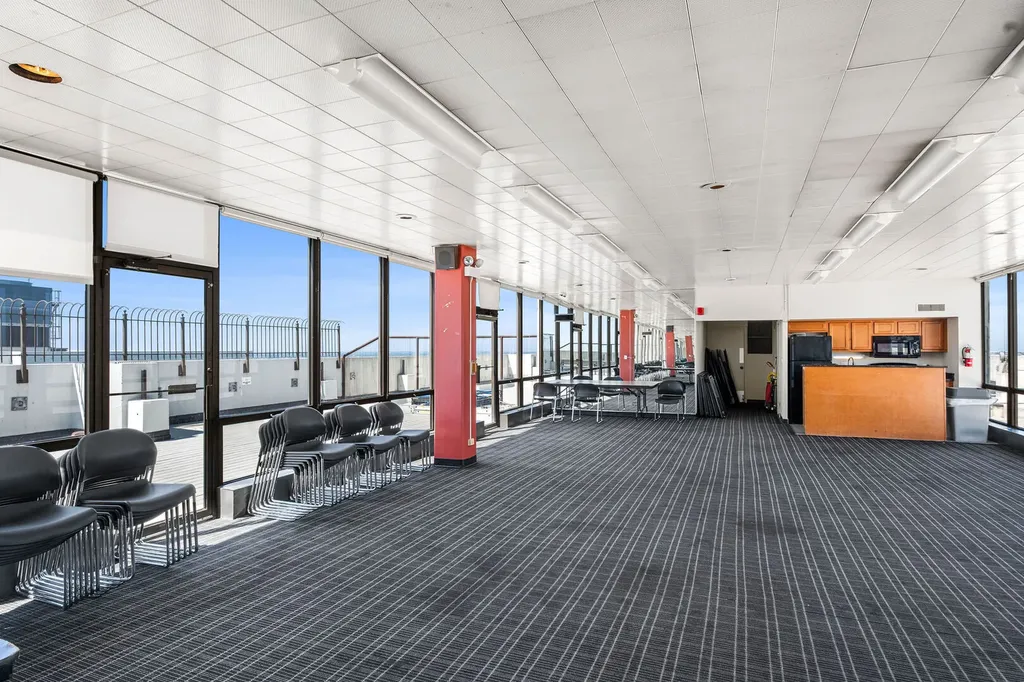 5455 North Sheridan Road Chicago IL 60640
