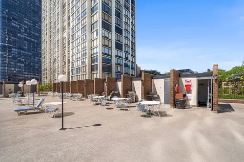 5455 North Sheridan Road Chicago IL 60640