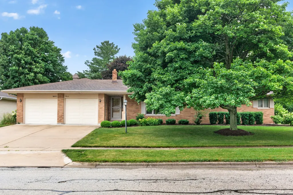 1811 Park Avenue Sycamore IL 60178