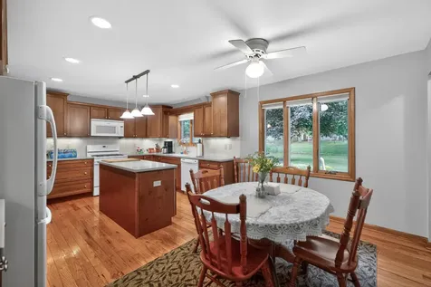 1811 Park Avenue Sycamore IL 60178
