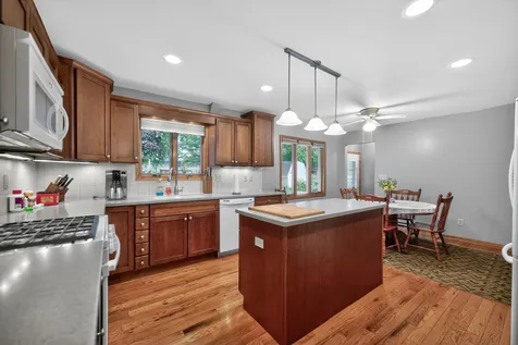 1811 Park Avenue Sycamore IL 60178