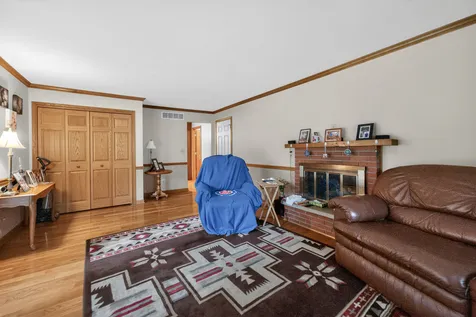 1811 Park Avenue Sycamore IL 60178