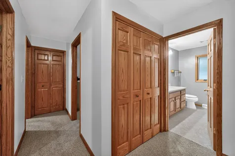 1811 Park Avenue Sycamore IL 60178