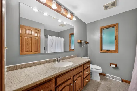 1811 Park Avenue Sycamore IL 60178
