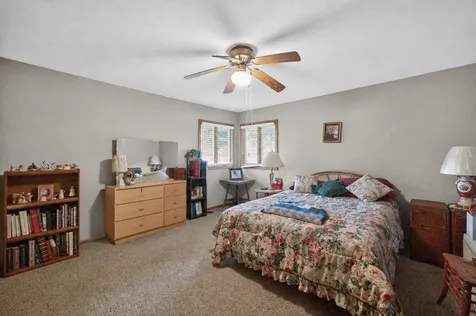 1811 Park Avenue Sycamore IL 60178