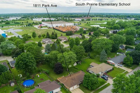 1811 Park Avenue Sycamore IL 60178