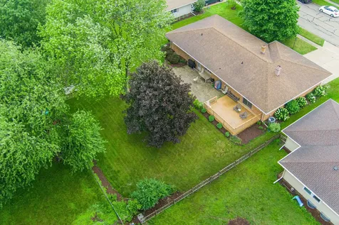 1811 Park Avenue Sycamore IL 60178