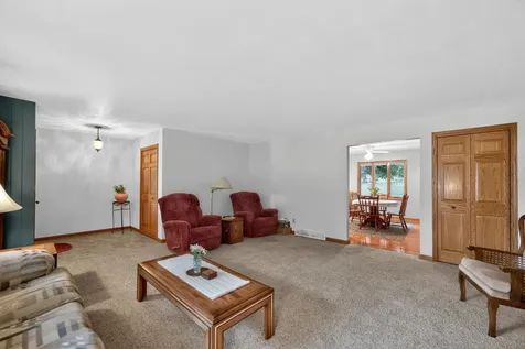 1811 Park Avenue Sycamore IL 60178