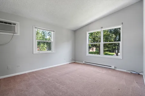 627 Chardonnay Lane Crystal Lake IL 60014