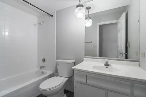 627 Chardonnay Lane Crystal Lake IL 60014