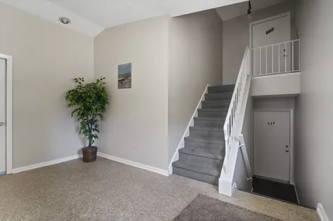 627 Chardonnay Lane Crystal Lake IL 60014