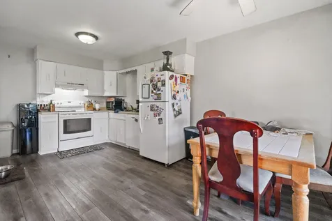 627 Chardonnay Lane Crystal Lake IL 60014