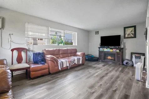627 Chardonnay Lane Crystal Lake IL 60014