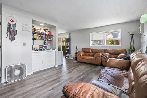 627 Chardonnay Lane Crystal Lake IL 60014