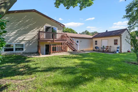 627 Chardonnay Lane Crystal Lake IL 60014