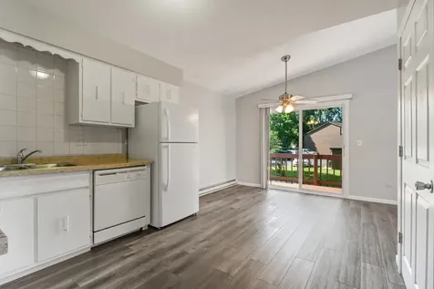 627 Chardonnay Lane Crystal Lake IL 60014