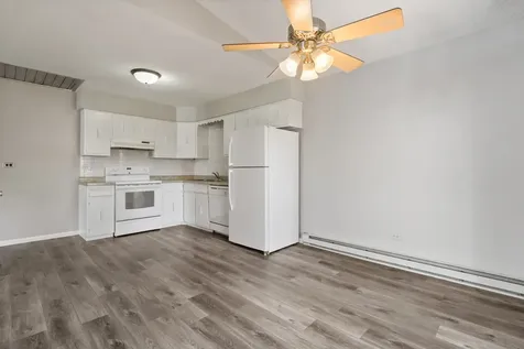 627 Chardonnay Lane Crystal Lake IL 60014