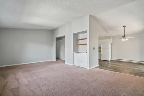 627 Chardonnay Lane Crystal Lake IL 60014
