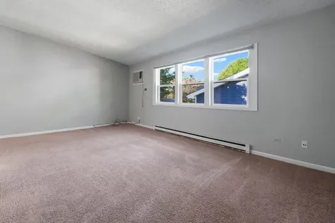 627 Chardonnay Lane Crystal Lake IL 60014