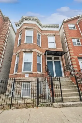 2025 West Superior Street Chicago IL 60612