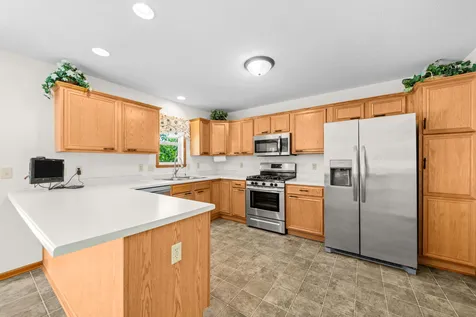 219 Acorn Drive Poplar Grove IL 61065