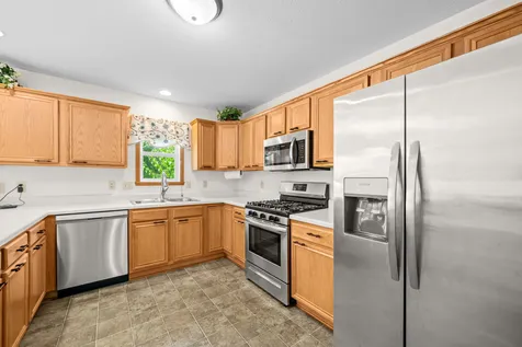 219 Acorn Drive Poplar Grove IL 61065
