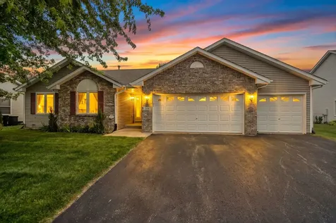219 Acorn Drive Poplar Grove IL 61065