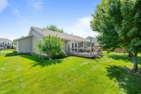 219 Acorn Drive Poplar Grove IL 61065