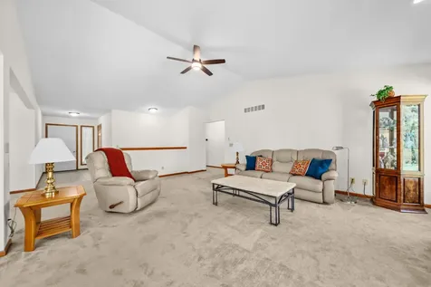 219 Acorn Drive Poplar Grove IL 61065