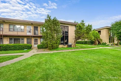 16 King Arthur Court Northlake IL 60164