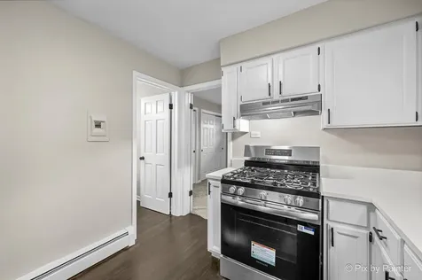 16 King Arthur Court Northlake IL 60164