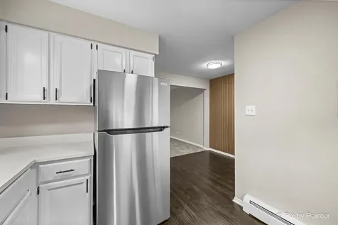 16 King Arthur Court Northlake IL 60164