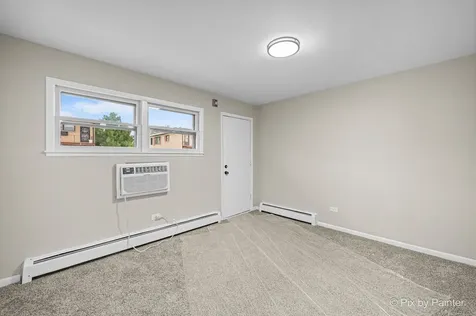 16 King Arthur Court Northlake IL 60164