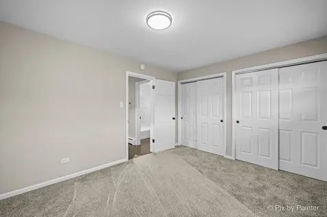 16 King Arthur Court Northlake IL 60164