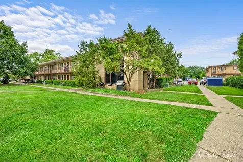 16 King Arthur Court Northlake IL 60164
