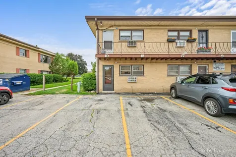 16 King Arthur Court Northlake IL 60164