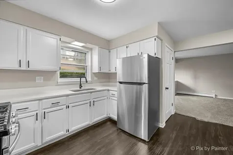 16 King Arthur Court Northlake IL 60164