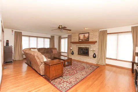 520 Schauer Lane Rockford IL 61107