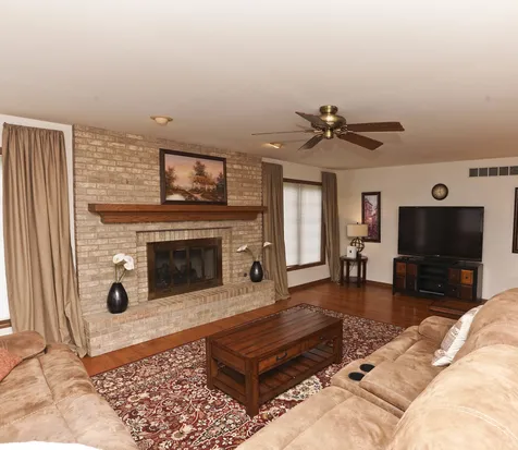 520 Schauer Lane Rockford IL 61107