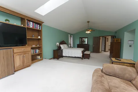 520 Schauer Lane Rockford IL 61107